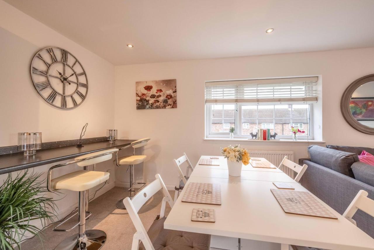 Windsor Wexham One Bedroom Home Sleeps Four Slough Exterior photo